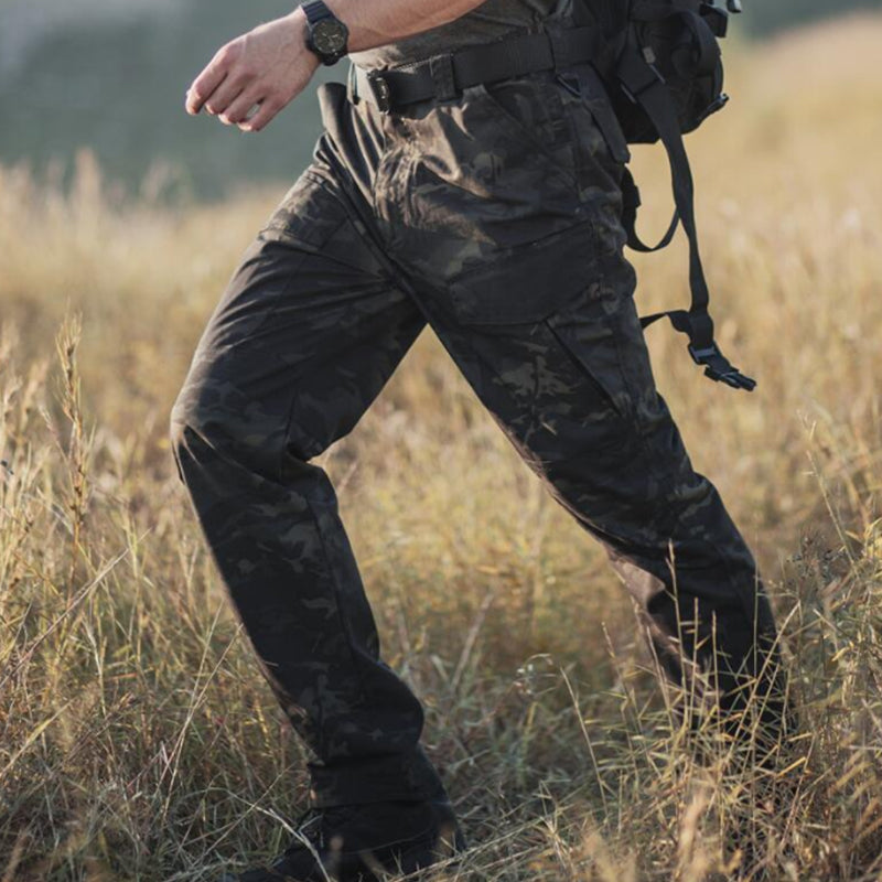 FREE SOLDIER Men's Outdoor Cargo Hiking Pants with Belt Lightweight  Waterproof Quick Dry Tactical Pants Nylon Spandex (Black 30W/30L) :  : Clothing, Shoes & Accessories